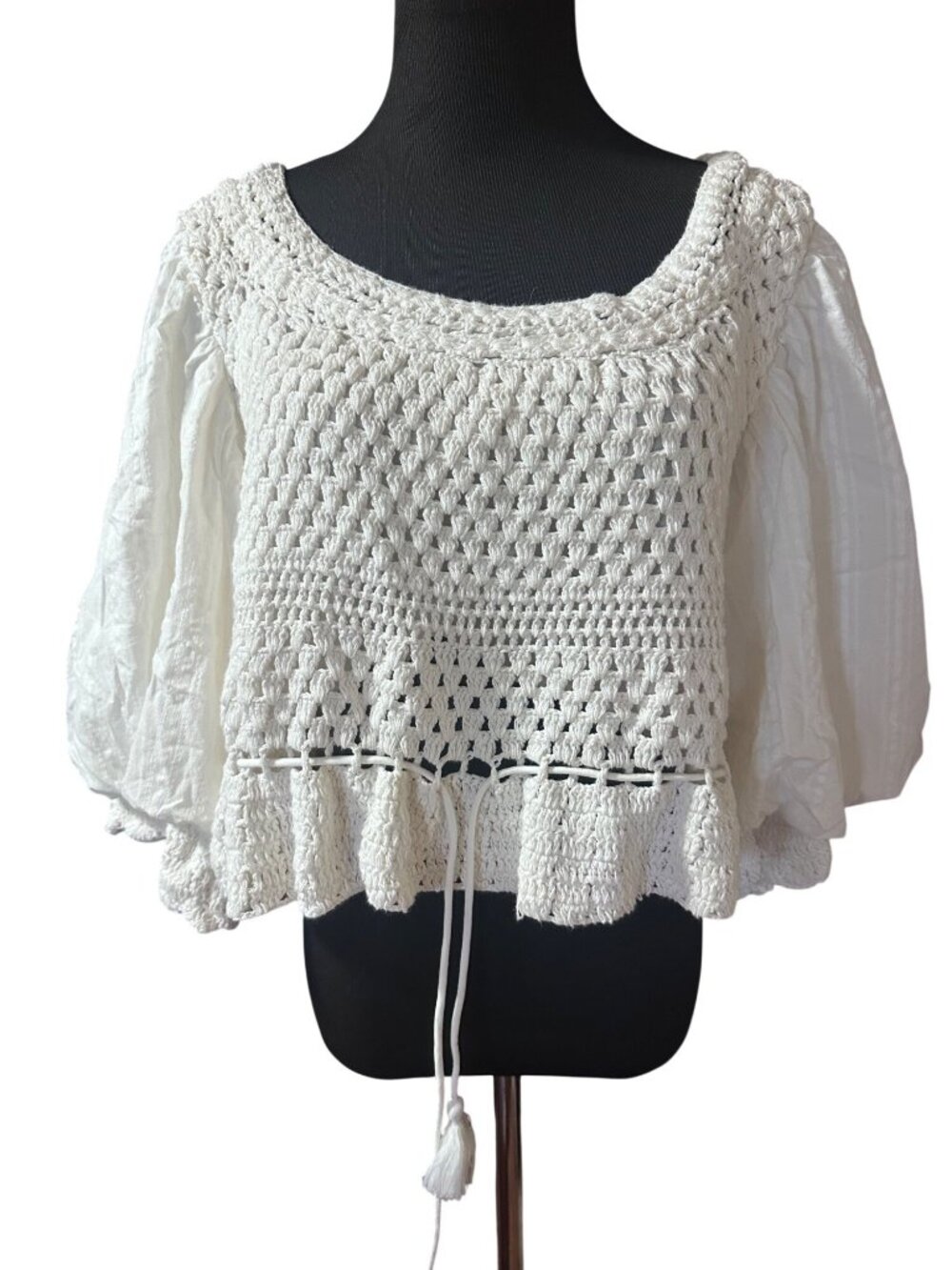 A Loves A white crochet drawstring hem puffy sleeve key hole back cotton top siz